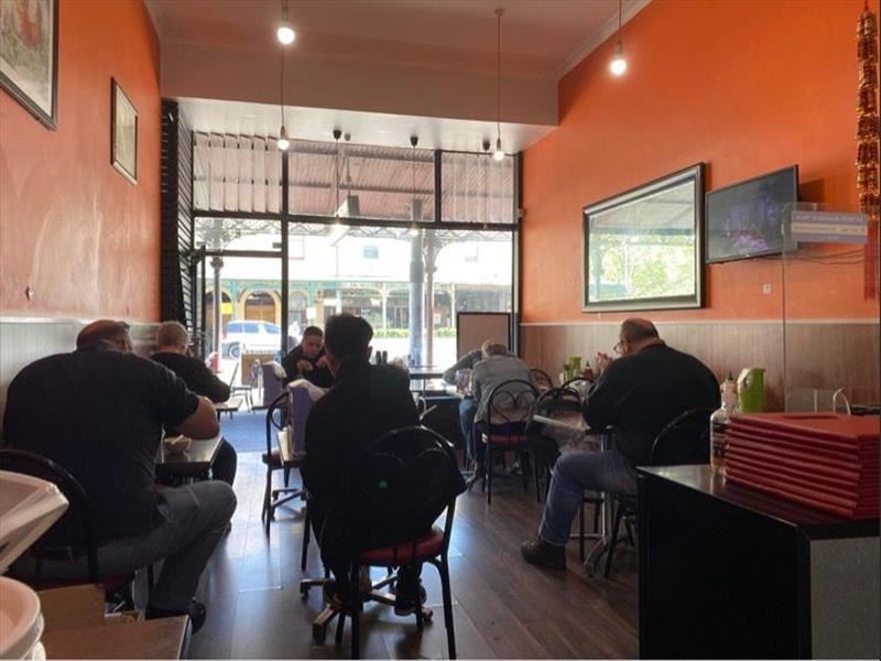 Cần sang nhà hàng Việt ở North Melbourne, gần chợ Victoria